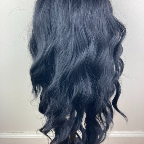 Black PINK Wavy Middle Part Wigs - Picture 4 of 5